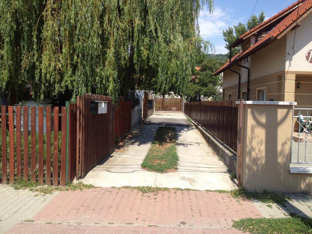 Rozse Apartman-Tetoter Budaörs Exterior foto