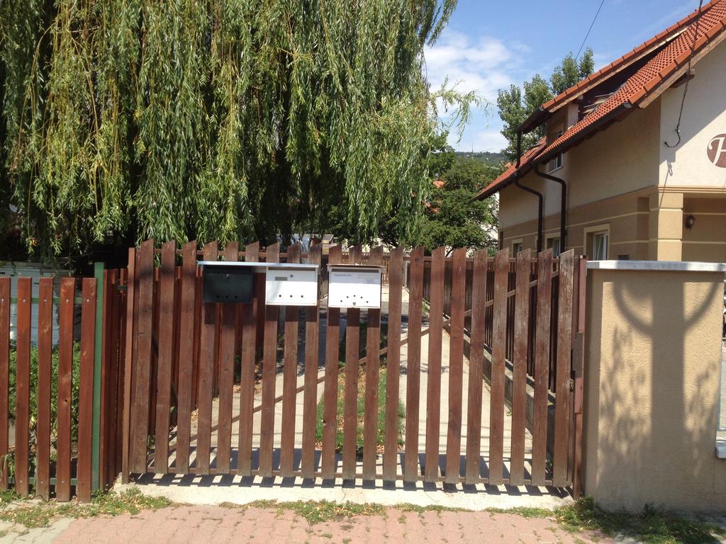 Rozse Apartman-Tetoter Budaörs Exterior foto