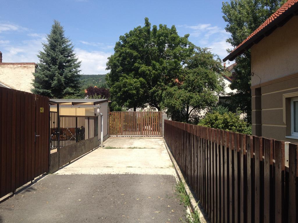 Rozse Apartman-Tetoter Budaörs Exterior foto
